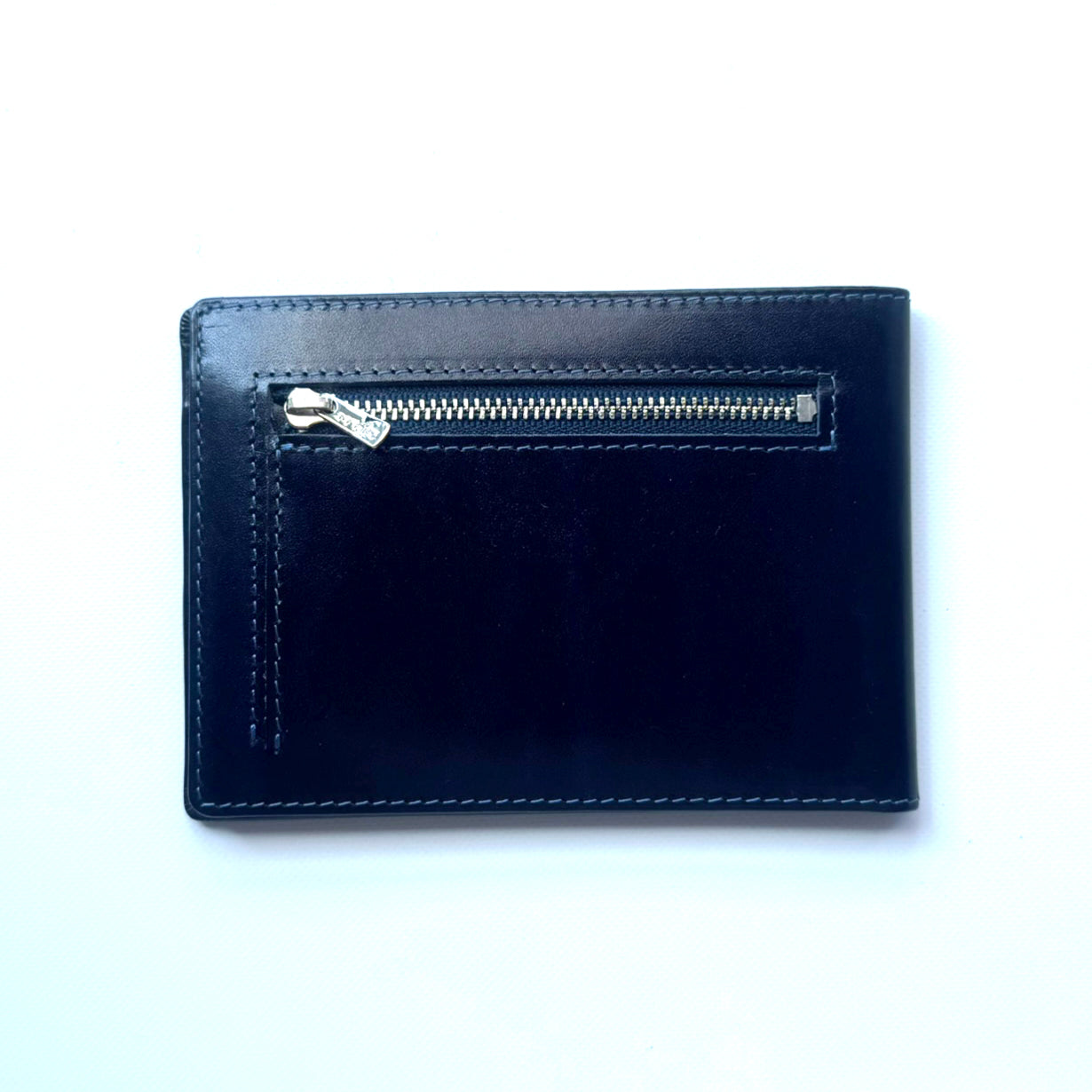 <訳アリ>THINly_Rugato/カード最大20枚 極薄二つ折り財布