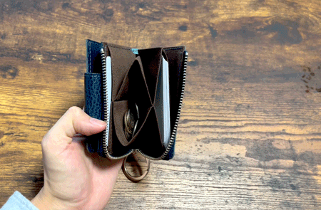 【...to®・Onthis 3】外出はこれだけ!スマートキーも入るマルチウォレット 全5色