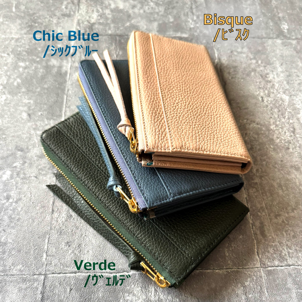 カード30枚】膨らみづらくカードが整列。利き手を問わない長財布