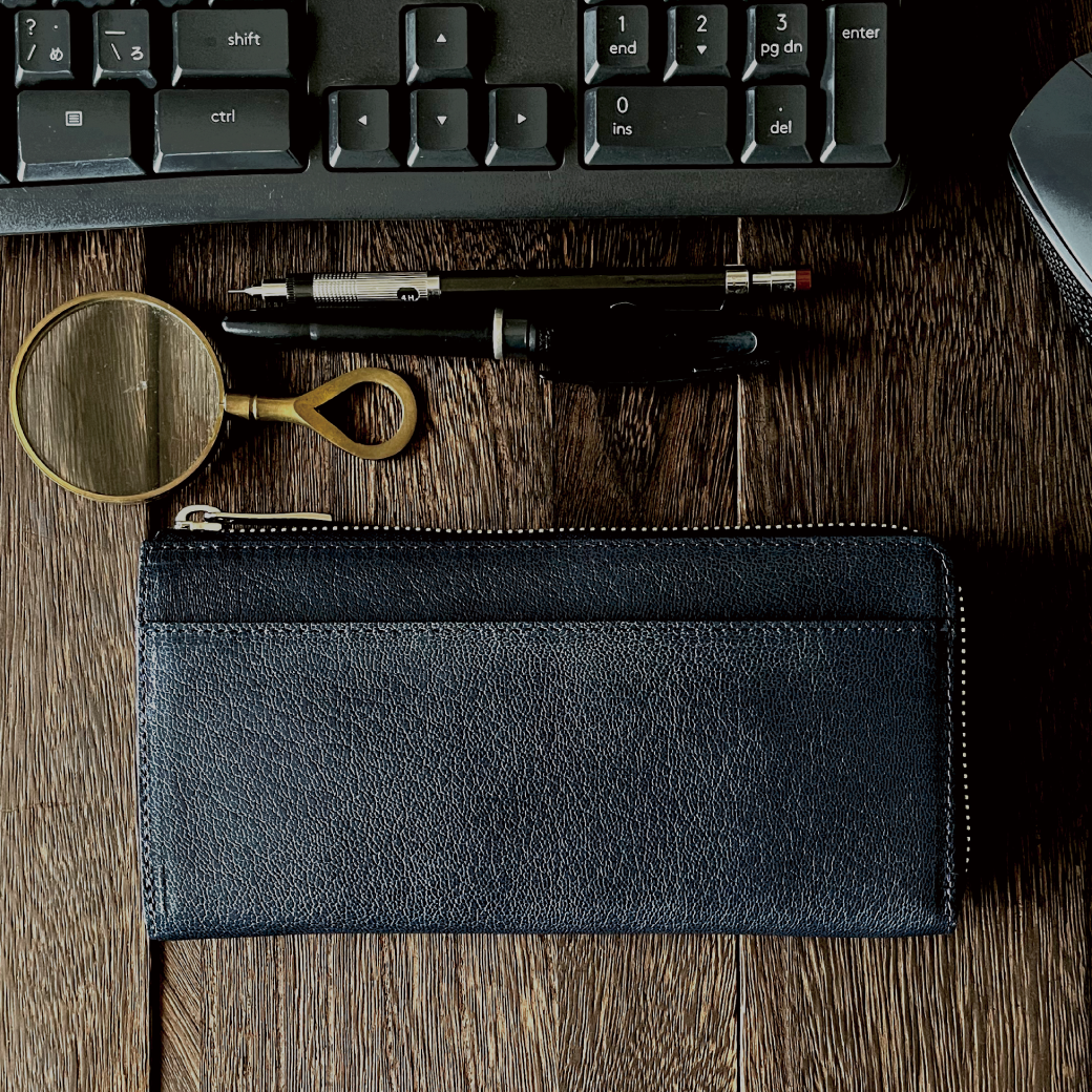 カード30枚】膨らまずに収納可能。カード28枚が「美しく並ぶ」整う長